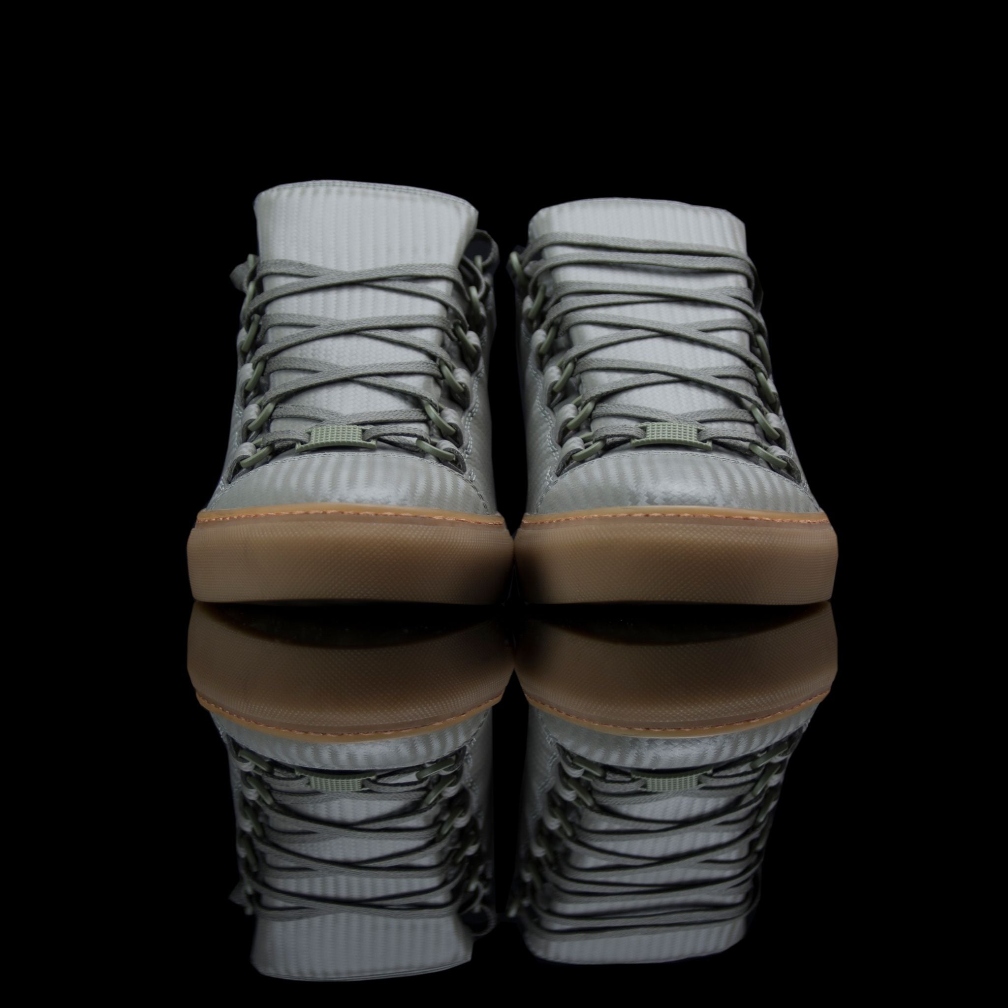 Balenciaga-Arena-Product Code: Colour: Khaki Carbon Fibre - Gum Sole Discontinued Material: Leather, Rubber Sole BALENCIAGA, the Paris based label drops the Arena Low. The casual sneakers are composed in Khaki Carbon Fibre Leather and Gum Sole. Also, the